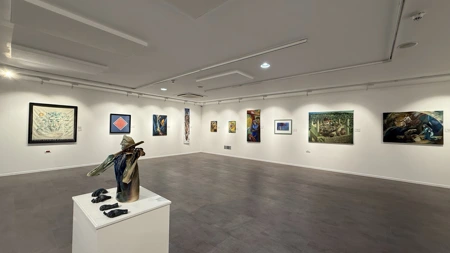 Studio Gallery 7