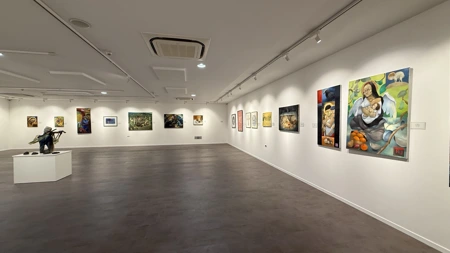 Studio Gallery 11