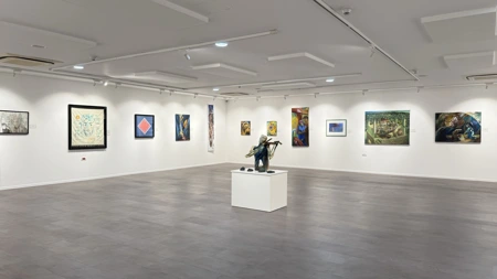 Studio Gallery 12