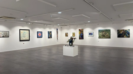 Studio Gallery 13